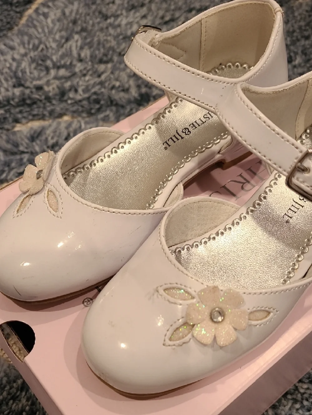 Christie & Jill Girls' White Patent Mary Jane Dress Shoes with Flower Accent - Picture 5 of 5